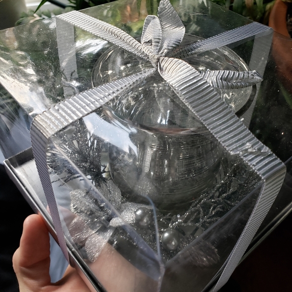 Christmas Candle Holder (Unopened in Box) - Picture 2 of 7